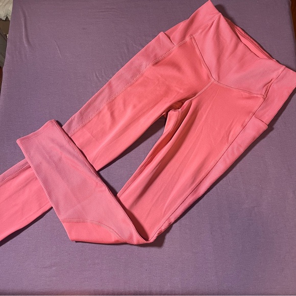 The North Face Dune Sky Pocket Tights in Rose - Size Medium Ribbed Legging Pants - Picture 1 of 10